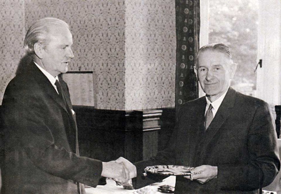 august 1972 dr r mcdonald making a presentation to dr r w carty on dr catys retirement photo h jones sm.jpg